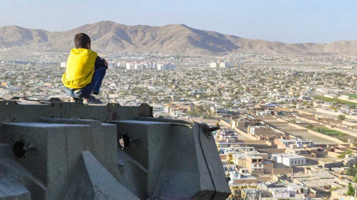 Kabulpojke på stridsvagn