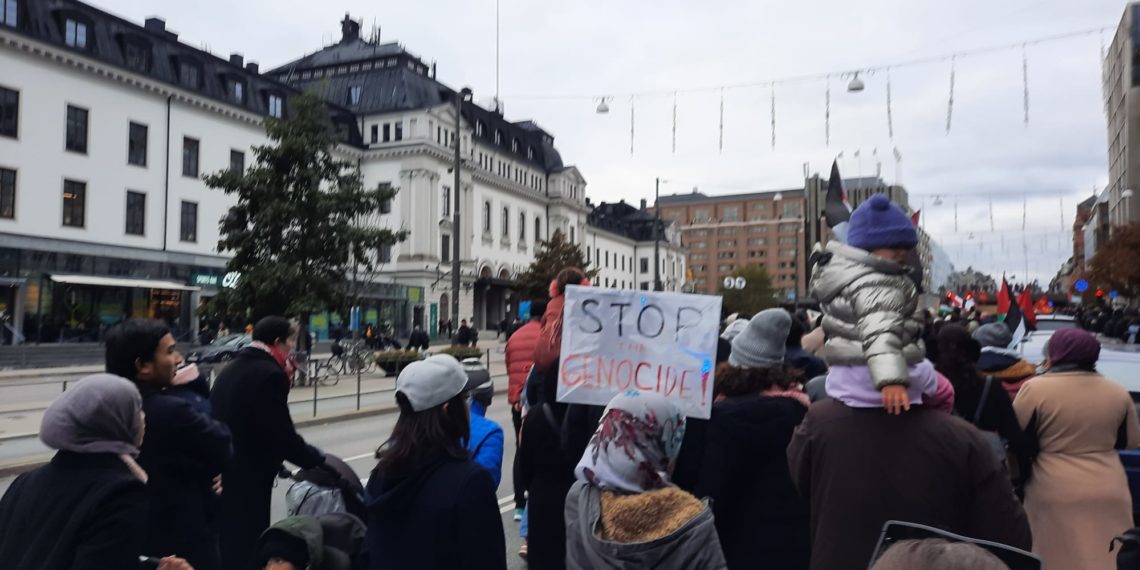 Världsdomstolens folkmordsingripande mot Israel kan även komma riktas mot Sverige.