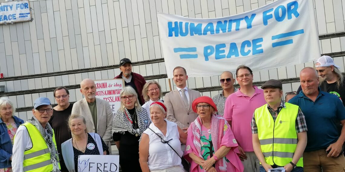 Hiroshimadagstalen mot kärnvapenkrigsrisken!