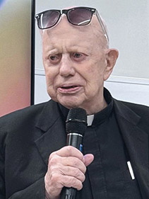 Fader Harry Bury när han talade vid FN 250915